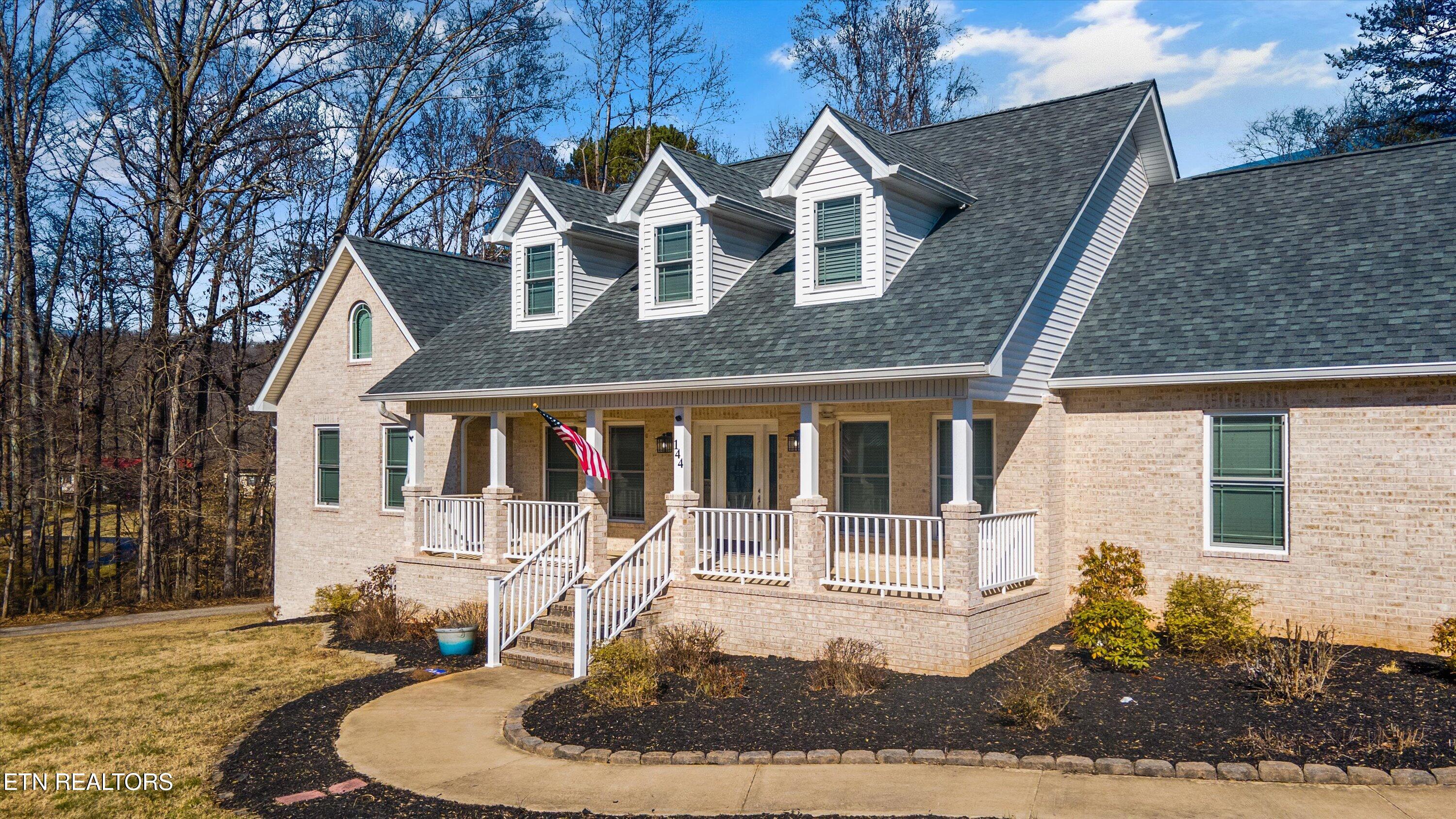 144 David Road Clinton, TN 37716 - Photo 2 of 40 IMG_8542