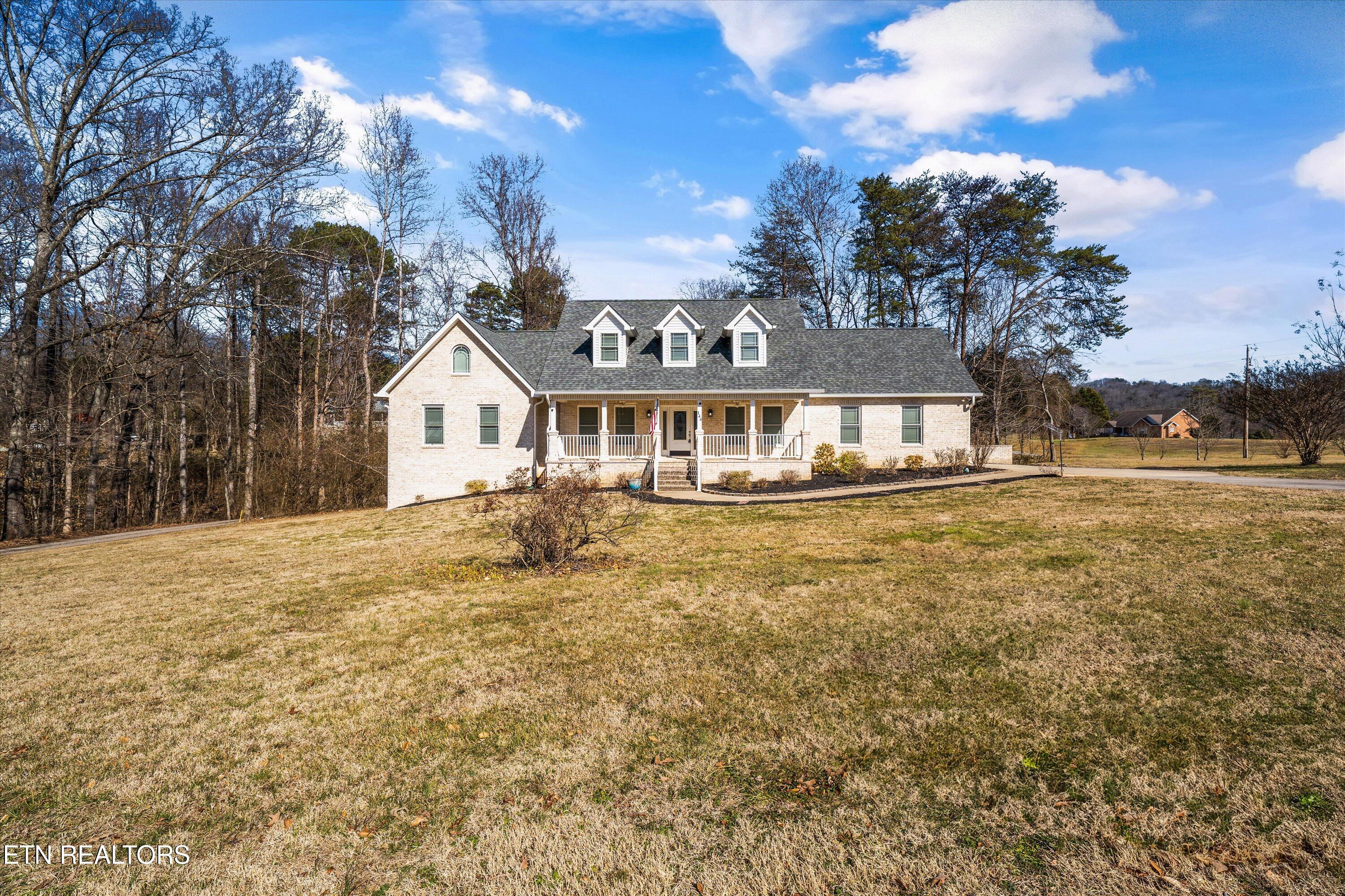 144 David Road Clinton, TN 37716 - Photo 3 of 40 IMG_8540