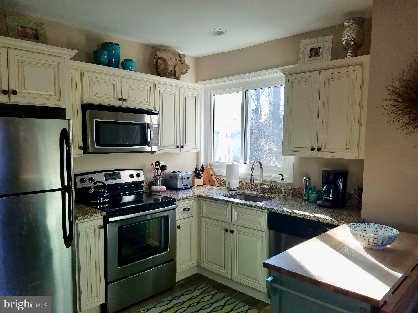 129 Manor Road Gibbsboro, NJ 08026 - Photo 8 of 25