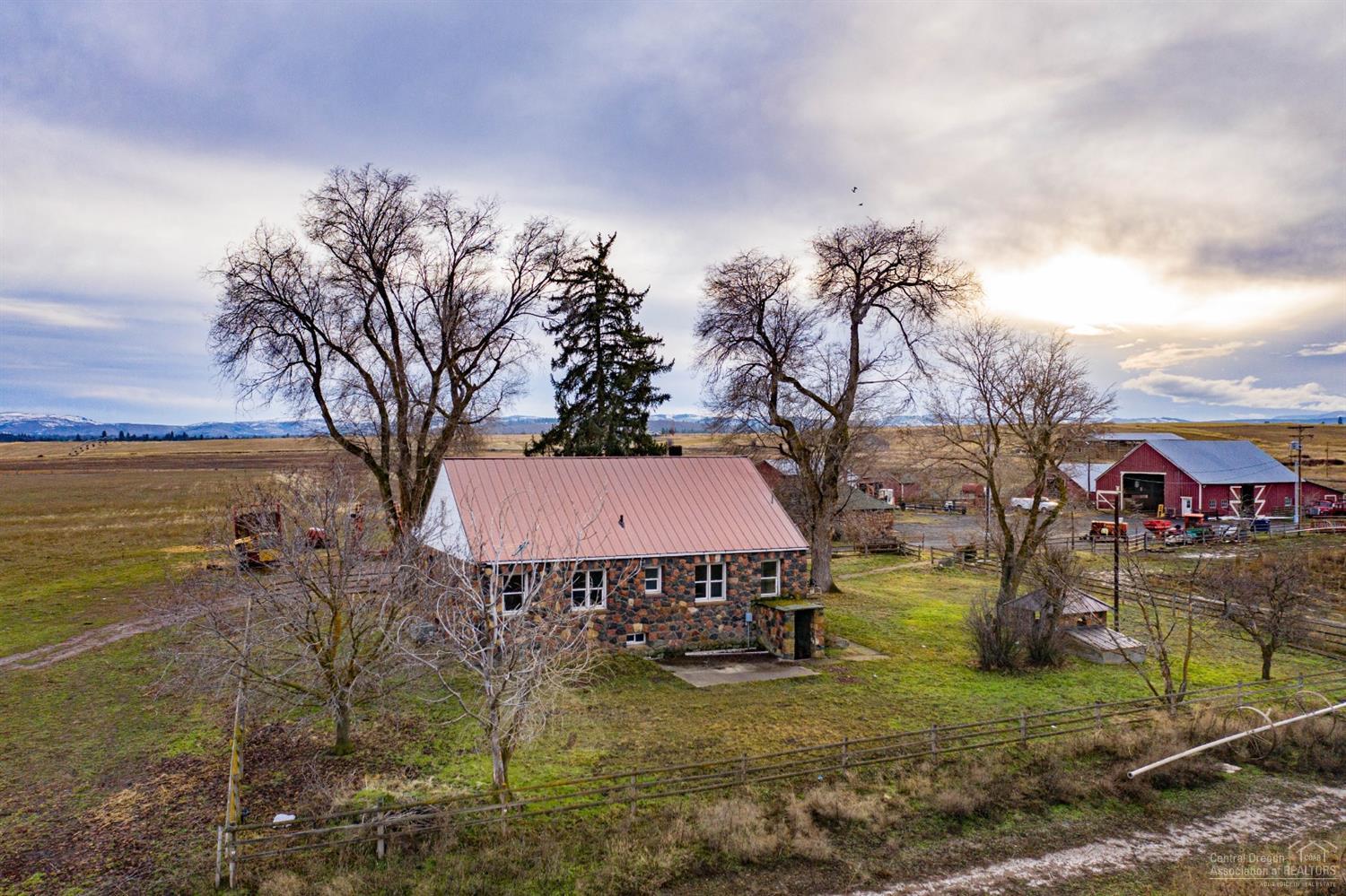 56117 Muller Road Wamic, OR 97063 - Photo 5 of 25 Additional Photo