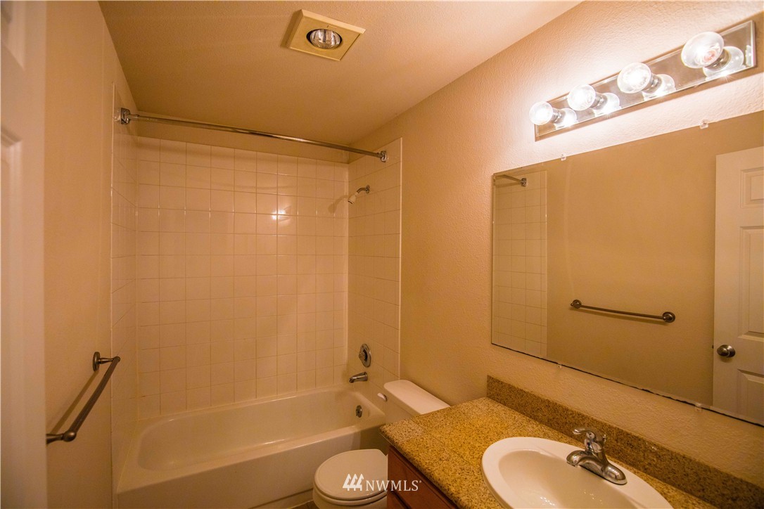 20320 Bothell Everett Highway, Unit D201 Bothell, WA 98012 - Photo 12 of 18