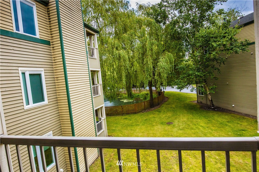 20320 Bothell Everett Highway, Unit D201 Bothell, WA 98012 - Photo 13 of 18