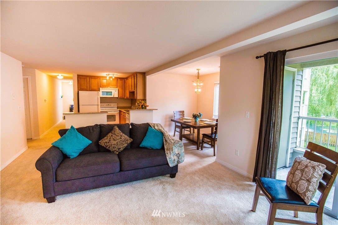 20320 Bothell Everett Highway, Unit D201 Bothell, WA 98012 - Photo 3 of 18