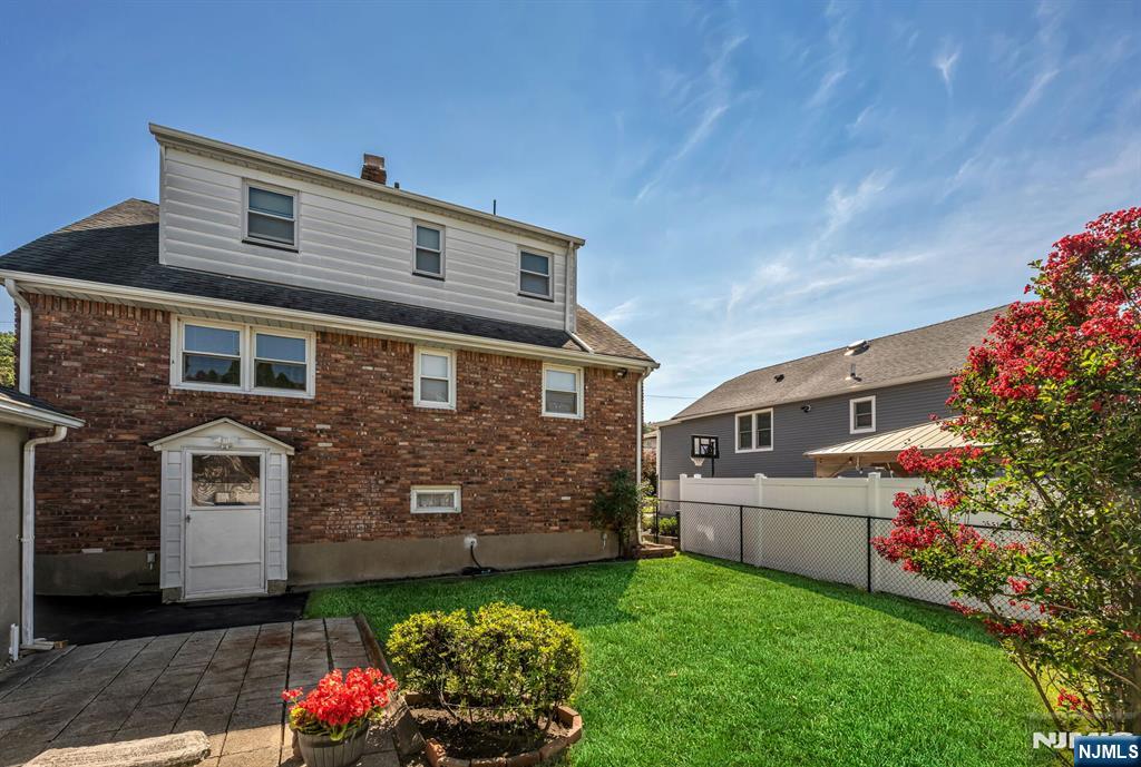 76 Coney Road Little Falls, NJ 07424 - Photo 37 of 37