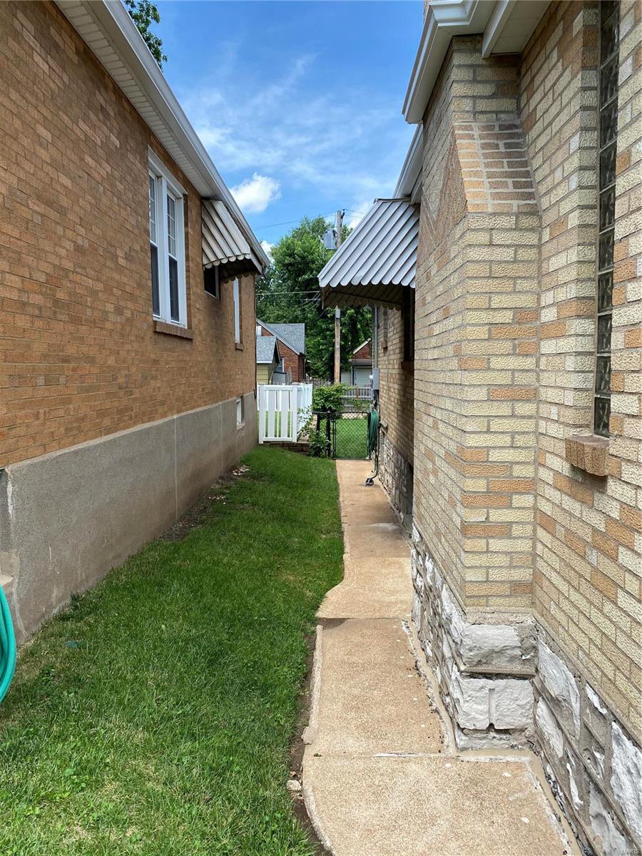 6567 Winnebago Street St. Louis, MO 63109 - Photo 5 of 49