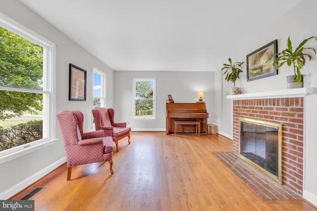 $625,000 | 8729 Green Road, Warrenton, VA 20187