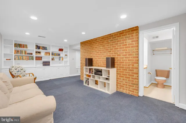 $625,000 | 8729 Green Road, Warrenton, VA 20187