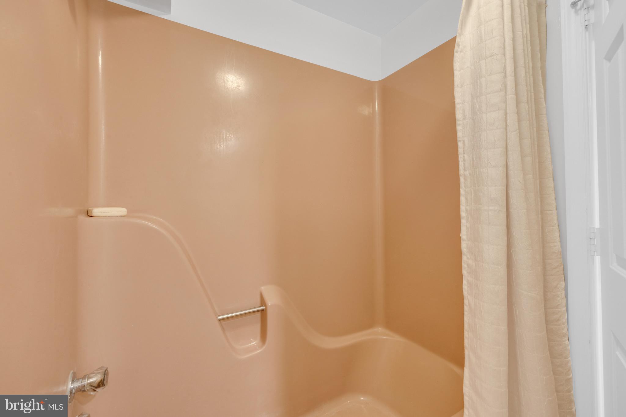 8729 Green Road Warrenton, VA 20187 - Photo 42 of 42 a bathroom with a shower