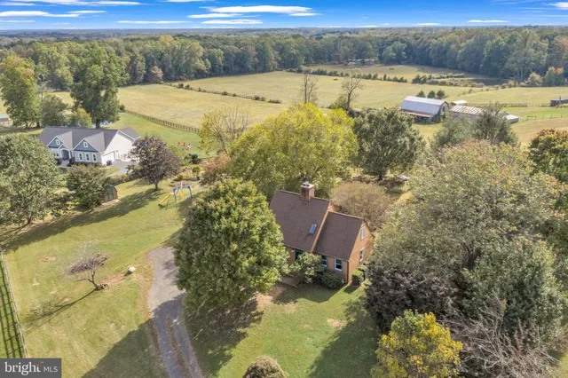 $625,000 | 8729 Green Road, Warrenton, VA 20187