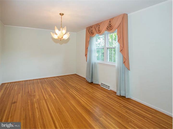 112 Sandringham Road Cherry Hill, NJ 08003 - Photo 3 of 23 Dining Room