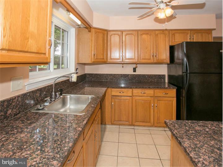 112 Sandringham Road Cherry Hill, NJ 08003 - Photo 4 of 23 Kitchen