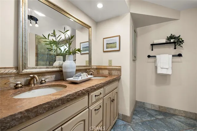 $1,675,000 | 3162 Yellowtail Drive, Rossmoor, CA 90720