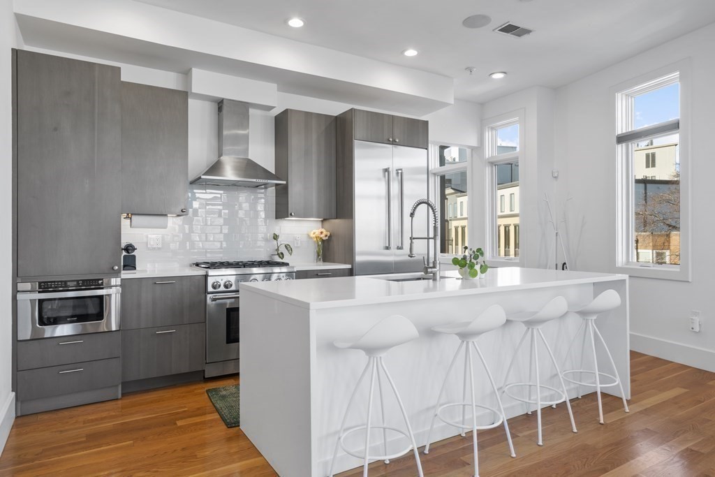 5 Mohawk Street, Unit 5 Boston, MA 02127 - Photo 1 of 22
