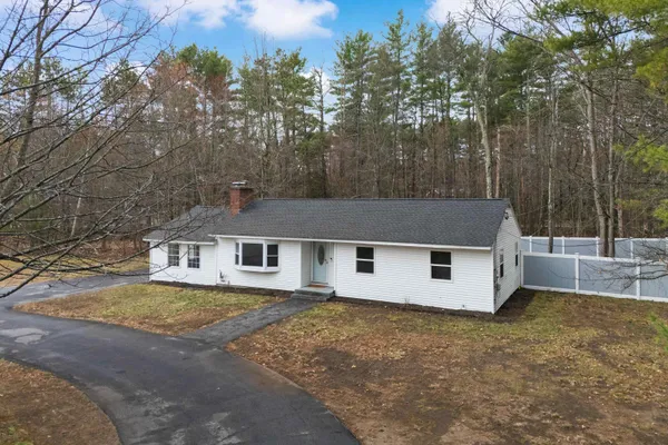 $549,000 | 33 Highway 101A, Amherst, NH 03031