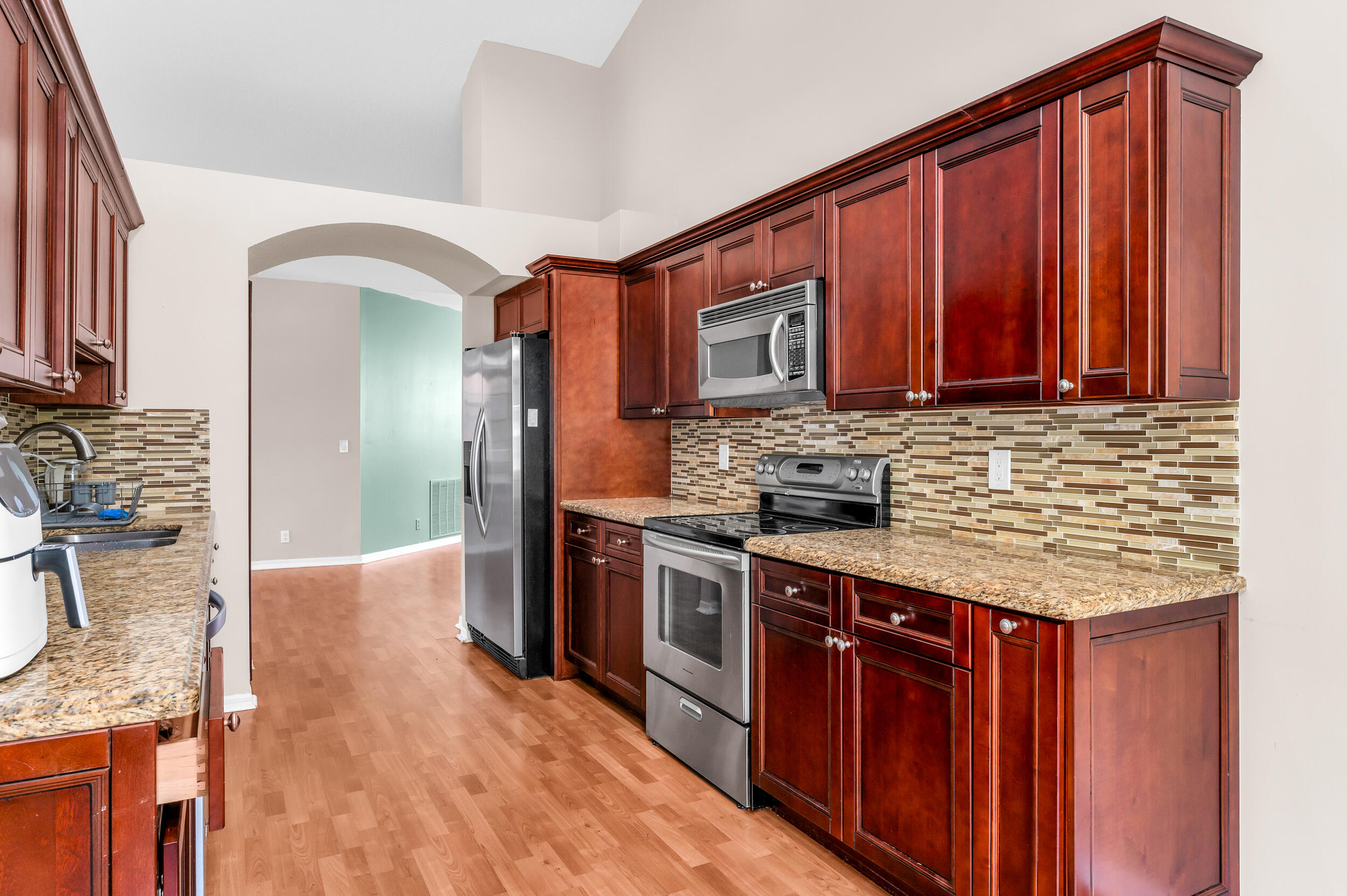8550 Vía Romana, Unit 2 Boca Raton, FL 33496 - Photo 8 of 21 photo-5