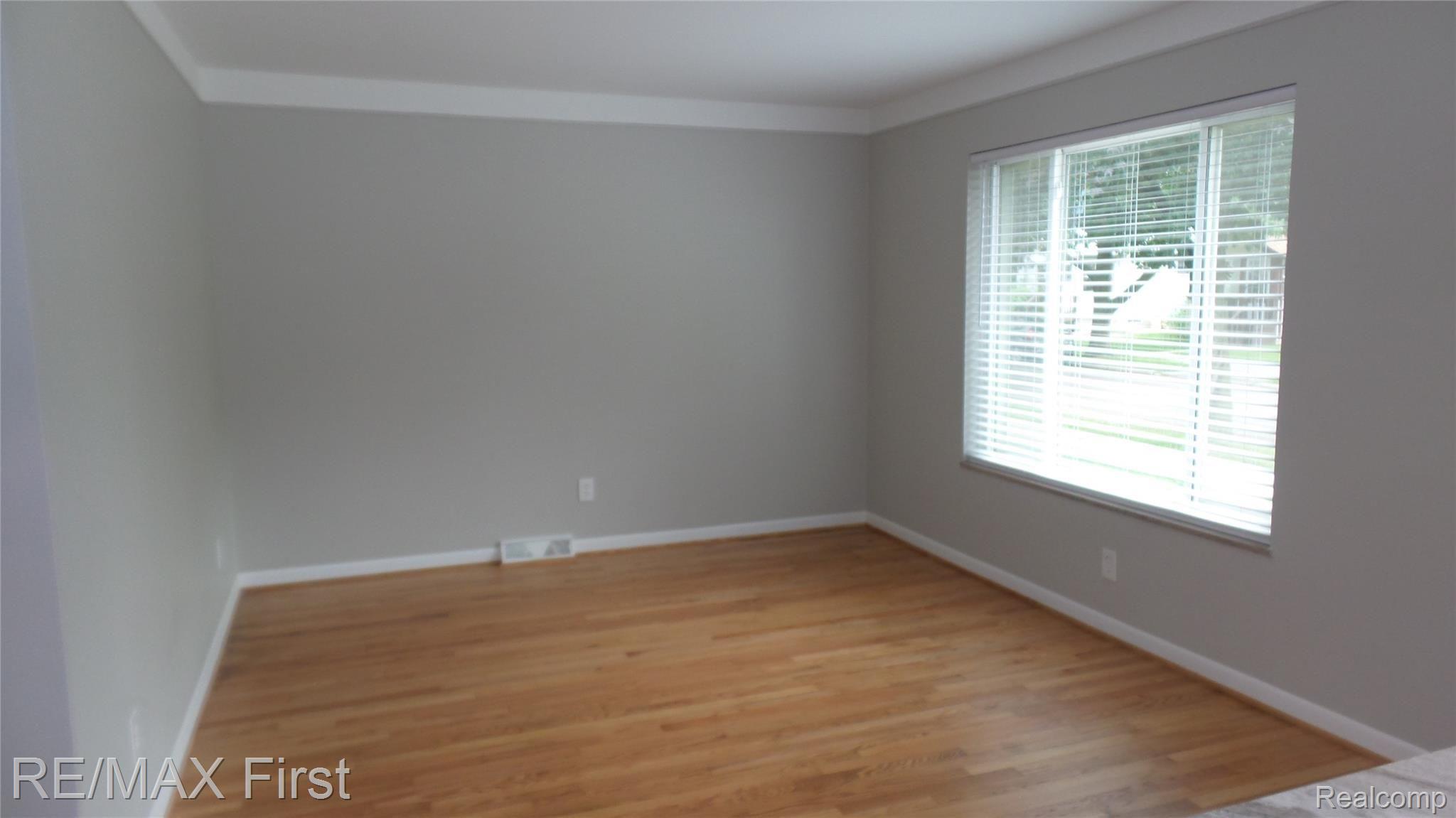 2156 Romeo Street Ferndale, MI 48220 - Photo 5 of 28 20190703_133339.jpg