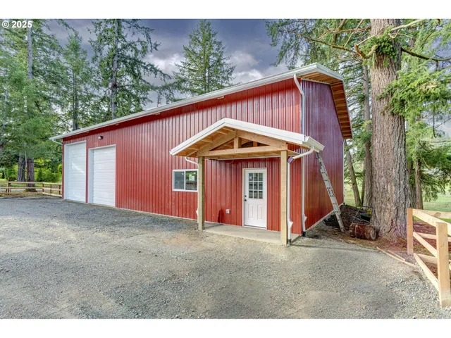 a view of backyard of house