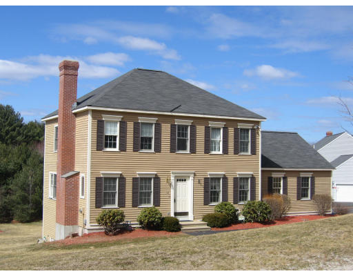 18 Merriam Way Upton, MA 01568 - Photo 2 of 9 Gallery Image 2