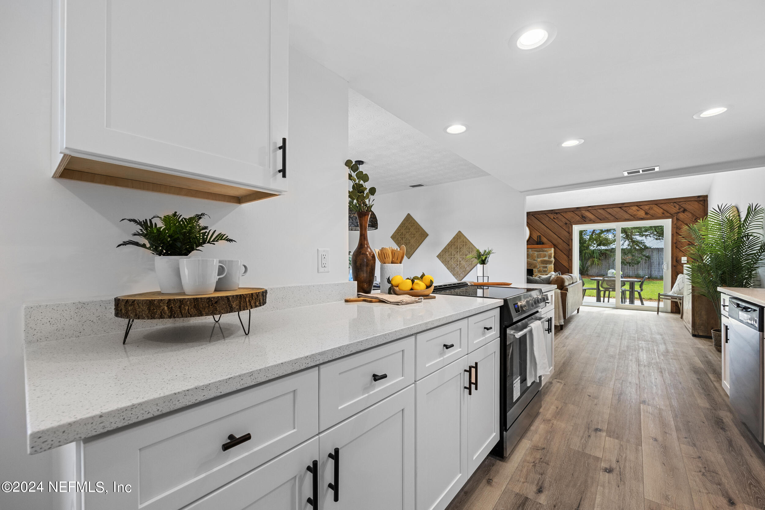 2551 Summer Tree Road East Jacksonville, FL 32246 - Photo 11 of 45 Kitchen