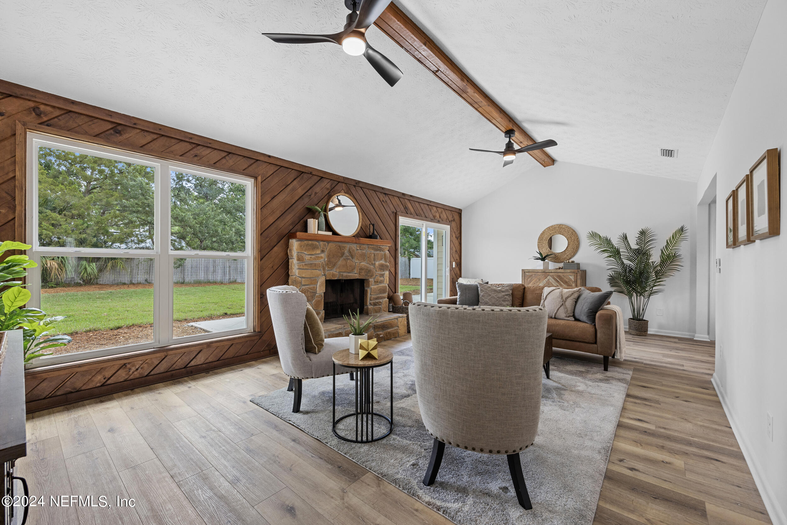 2551 Summer Tree Road East Jacksonville, FL 32246 - Photo 16 of 45 Living Room