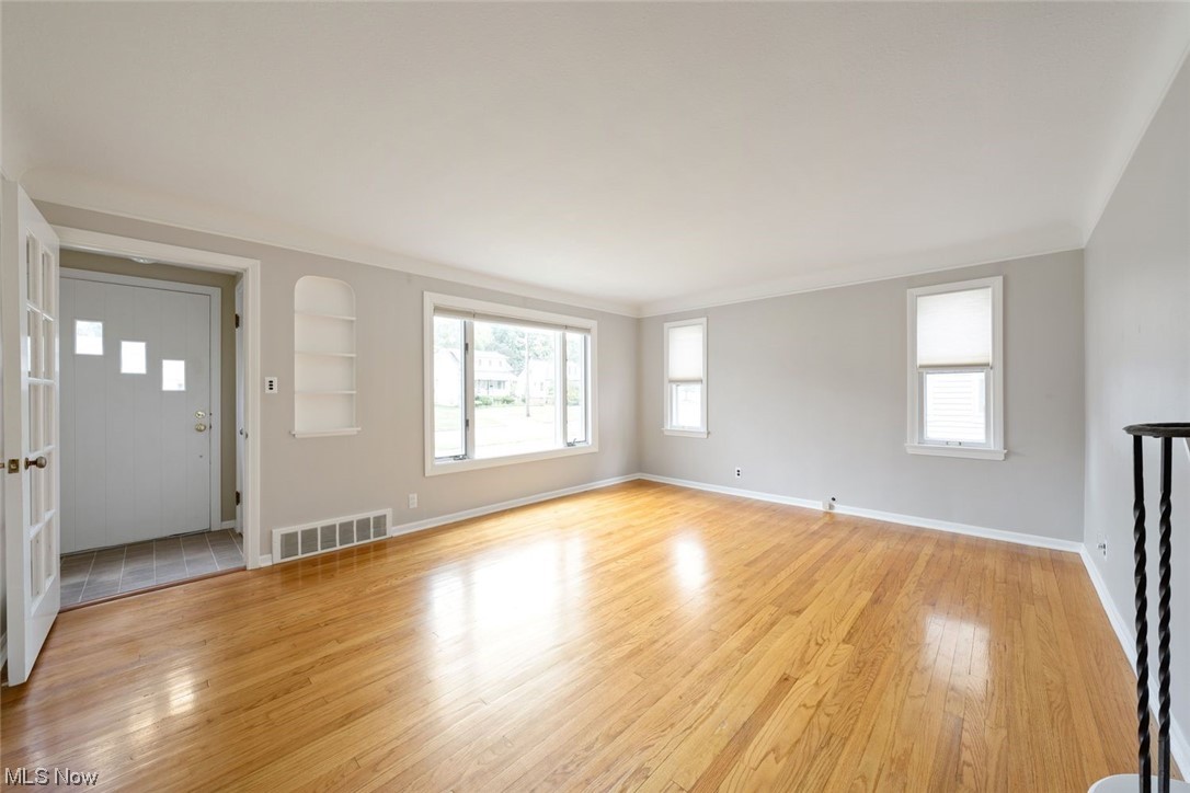 1316 Belrose Road Cleveland, OH 44124 - Photo 3 of 35 Gallery Image 3