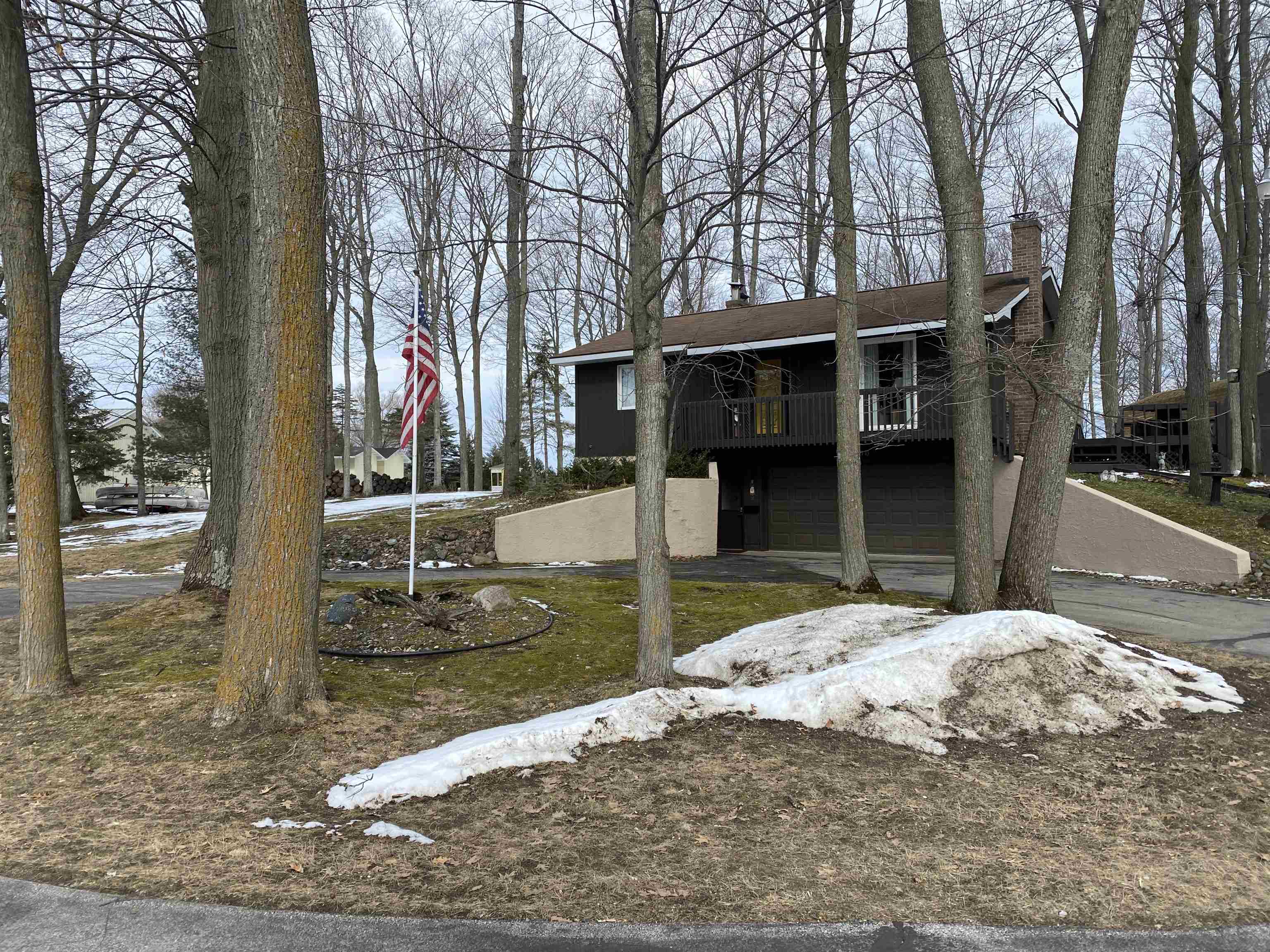 6400 Boone Road Traverse City, MI 49685 - Photo 3 of 35