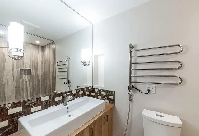 $2,300 | 4927 Indian Wood Road, Culver City, CA 90230