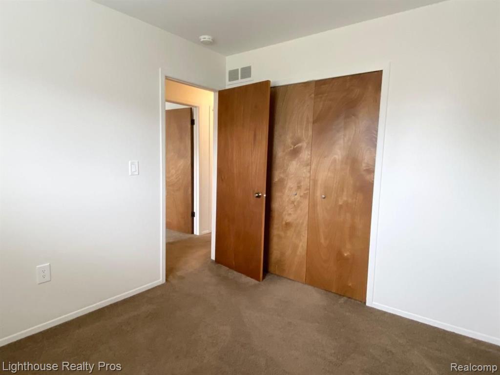 2656 Kenmore Road Berkley, MI 48072 - Photo 13 of 26