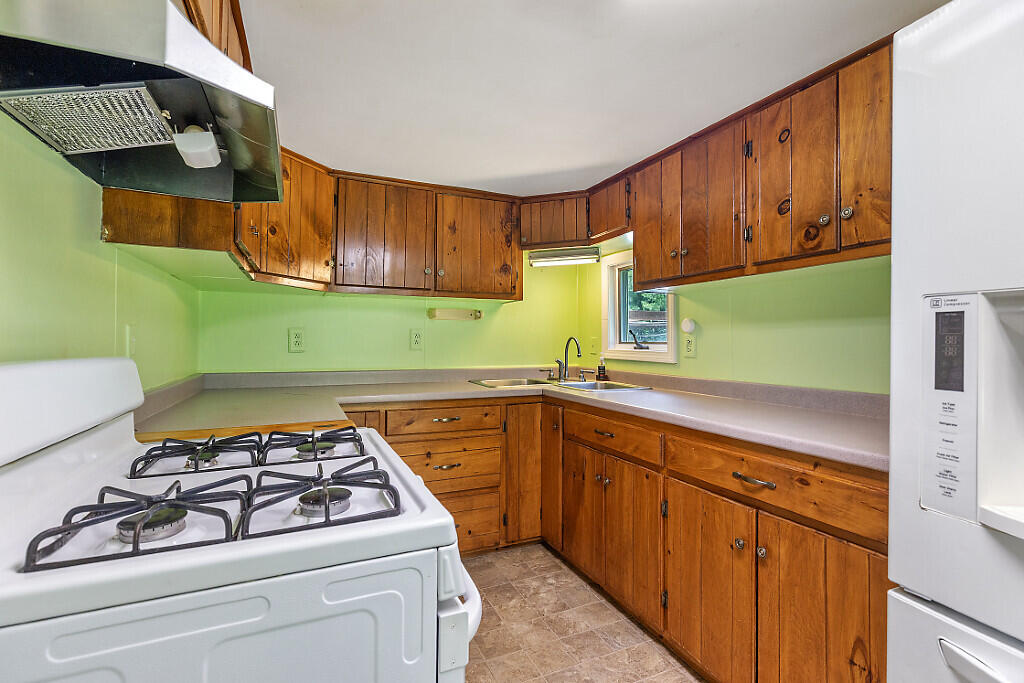 163 Stevens Road Skowhegan, ME 04976 - Photo 10 of 46 10