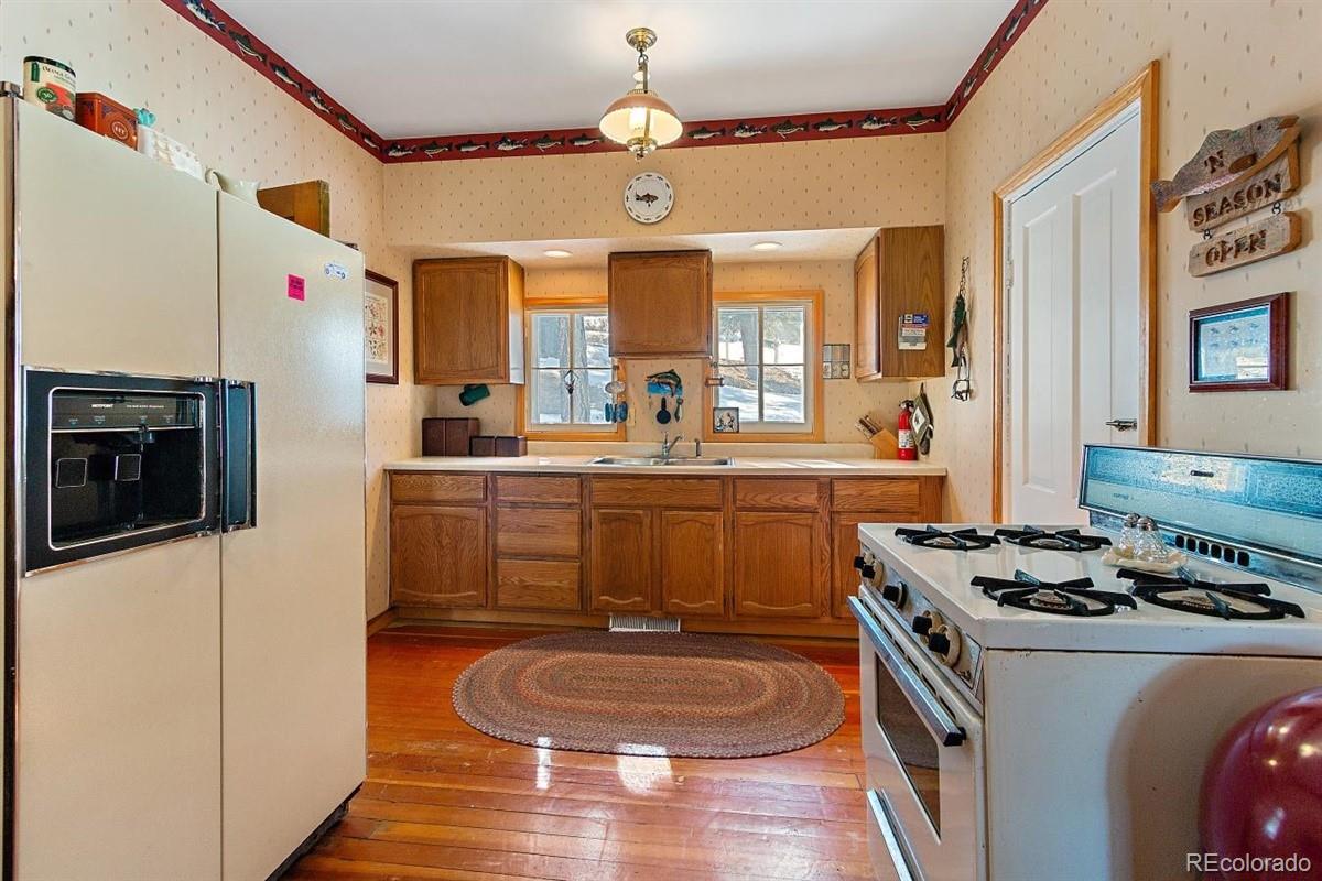 128 Waterworks Road Shawnee, CO 80475 - Photo 8 of 28 Gallery Image 8