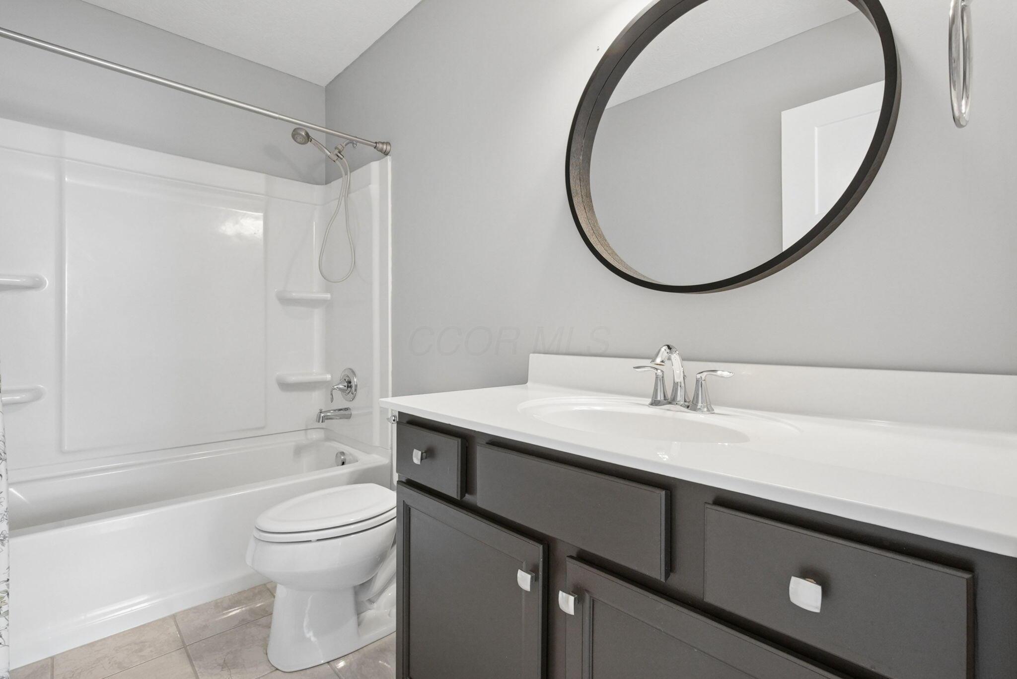 4945 Farview Road Columbus, OH 43231 - Photo 21 of 48 21-web-or-mls-4945-farview-rd
