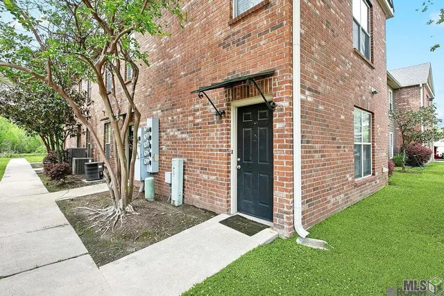 $1,650 | 7300 Burbank Drive, Unit 31, Baton Rouge, LA 70820