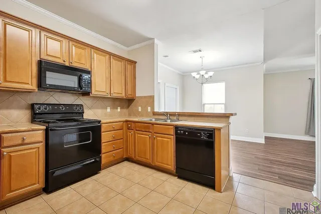 $1,650 | 7300 Burbank Drive, Unit 31, Baton Rouge, LA 70820