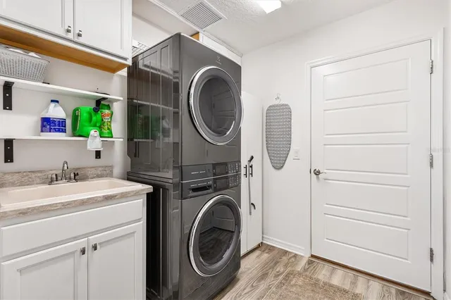 $375,000 | 7404 Marvelwood Loop, The Villages, FL 34762