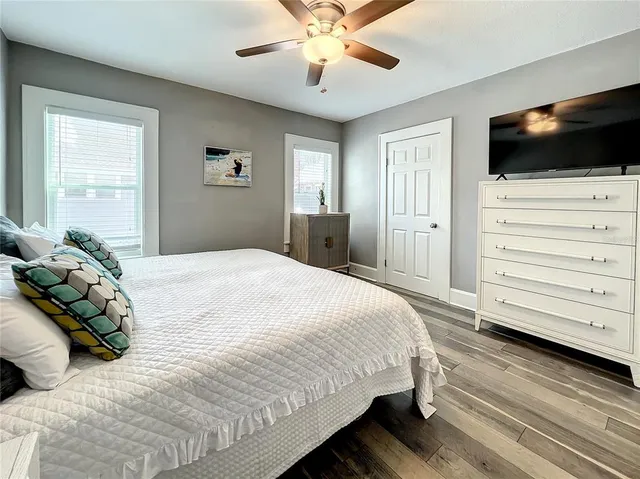 $5,000 | 1137 Highland Street South, St. Petersburg, FL 33701