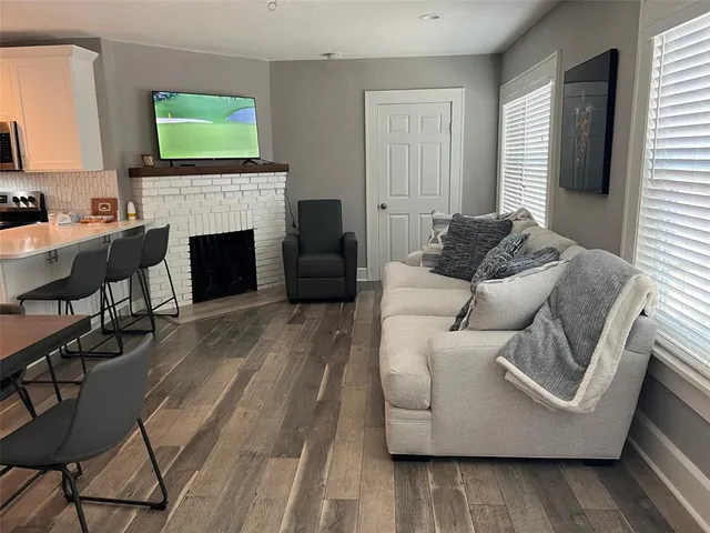 $5,000 | 1137 Highland Street South, St. Petersburg, FL 33701