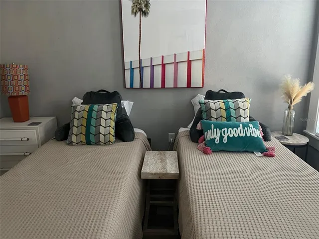 $5,000 | 1137 Highland Street South, St. Petersburg, FL 33701