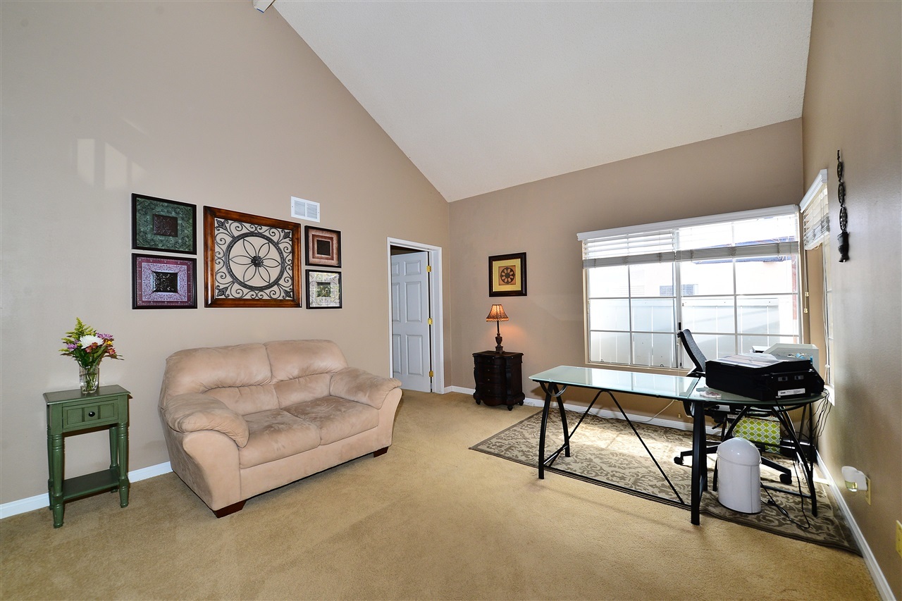 665 Rue Parc Chula Vista, CA 91913 - Photo 3 of 25 Gallery Image 3