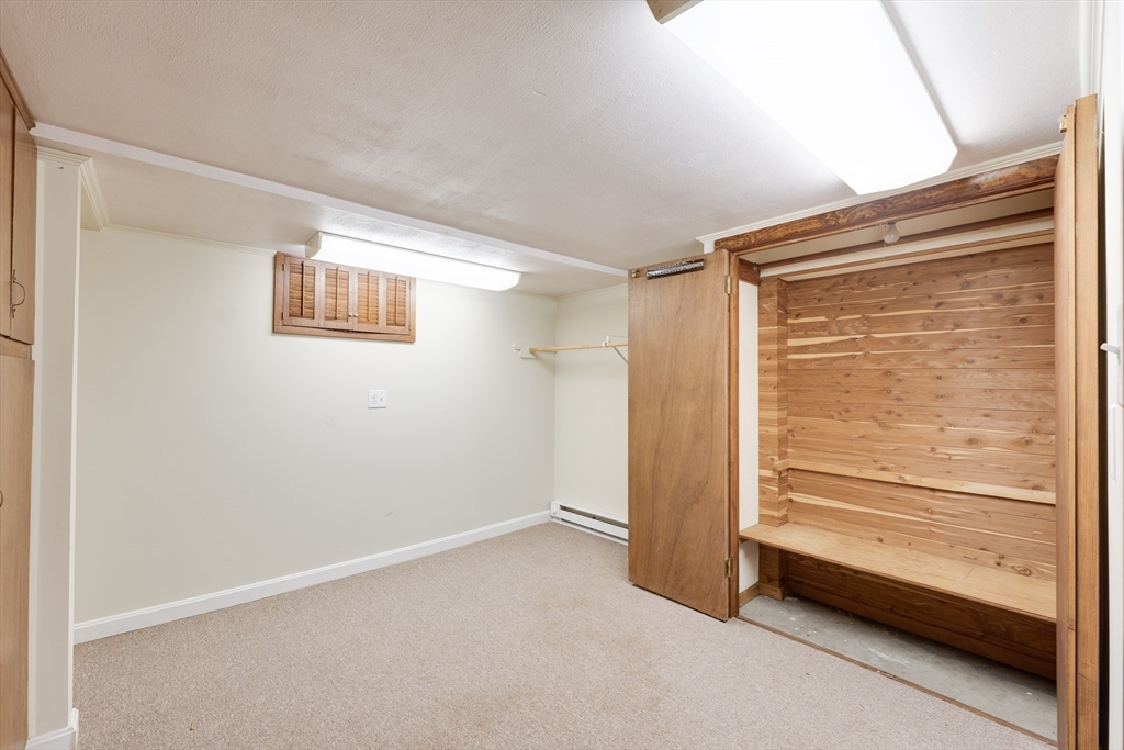 57 Bither Street Springfield, MA 01118 - Photo 23 of 37