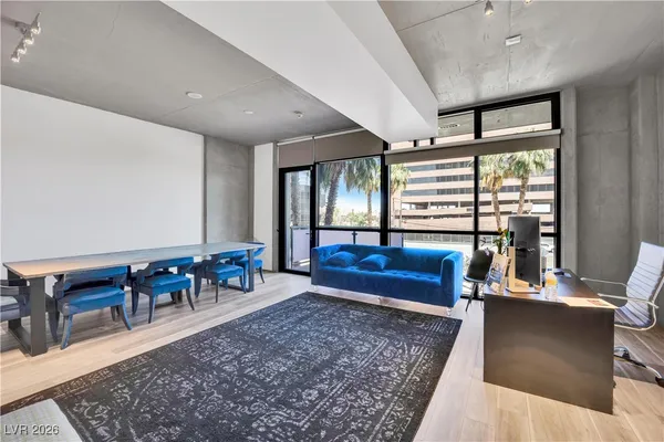 $4,000 | 353 East Bonneville Avenue, Unit 185, Las Vegas, NV 89101
