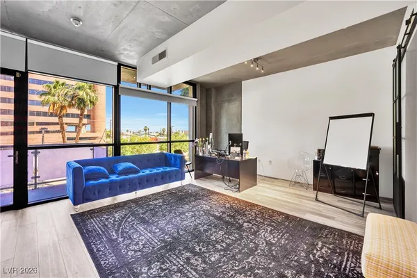 $4,000 | 353 East Bonneville Avenue, Unit 185, Las Vegas, NV 89101