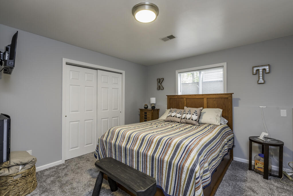 1088 102nd Street Pleasant Prairie, WI 53158 - Photo 22 of 32 DSC_9671