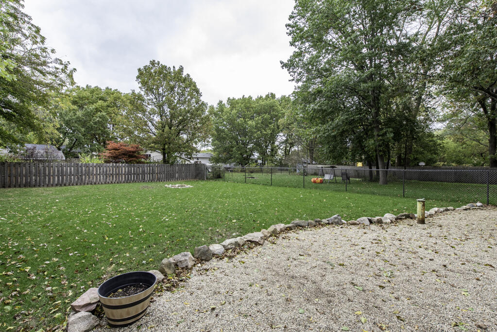 1088 102nd Street Pleasant Prairie, WI 53158 - Photo 28 of 32 DSC_9691