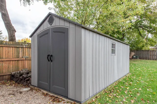 $435,000 | 1088 102nd Street, Pleasant Prairie, WI 53158