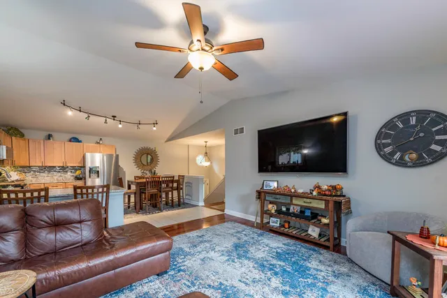 $435,000 | 1088 102nd Street, Pleasant Prairie, WI 53158