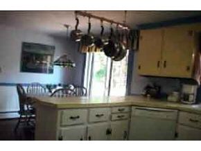 99 Searles Road Nashua, NH 03062 - Photo 2 of 8