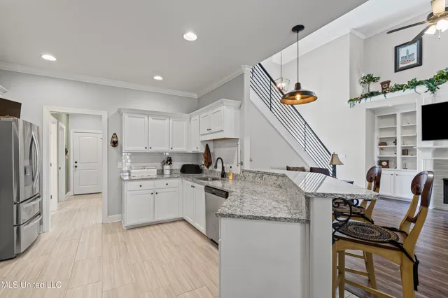 $443,900 | 1988 Garrett Drive, Hernando, MS 38632