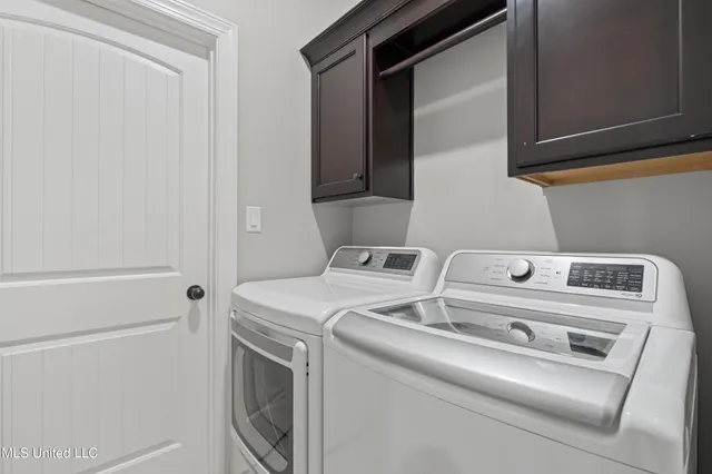 $443,900 | 1988 Garrett Drive, Hernando, MS 38632