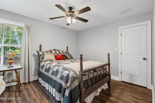 $443,900 | 1988 Garrett Drive, Hernando, MS 38632