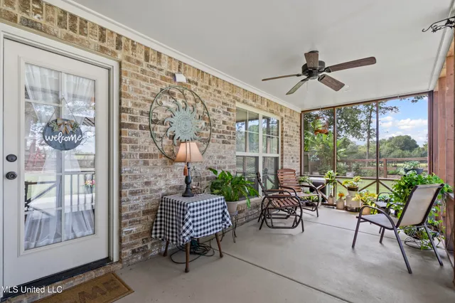 $443,900 | 1988 Garrett Drive, Hernando, MS 38632